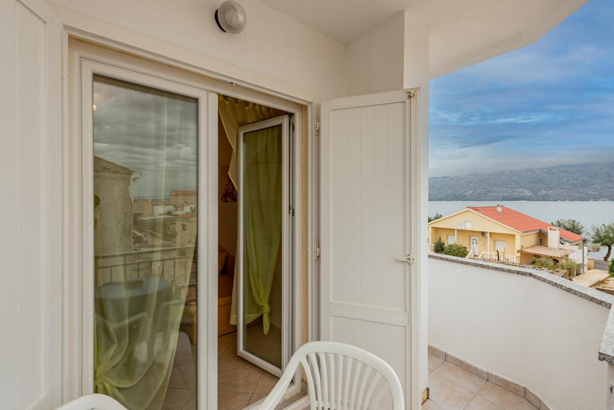 Haus Toni Apartamento Ražanac Exterior foto