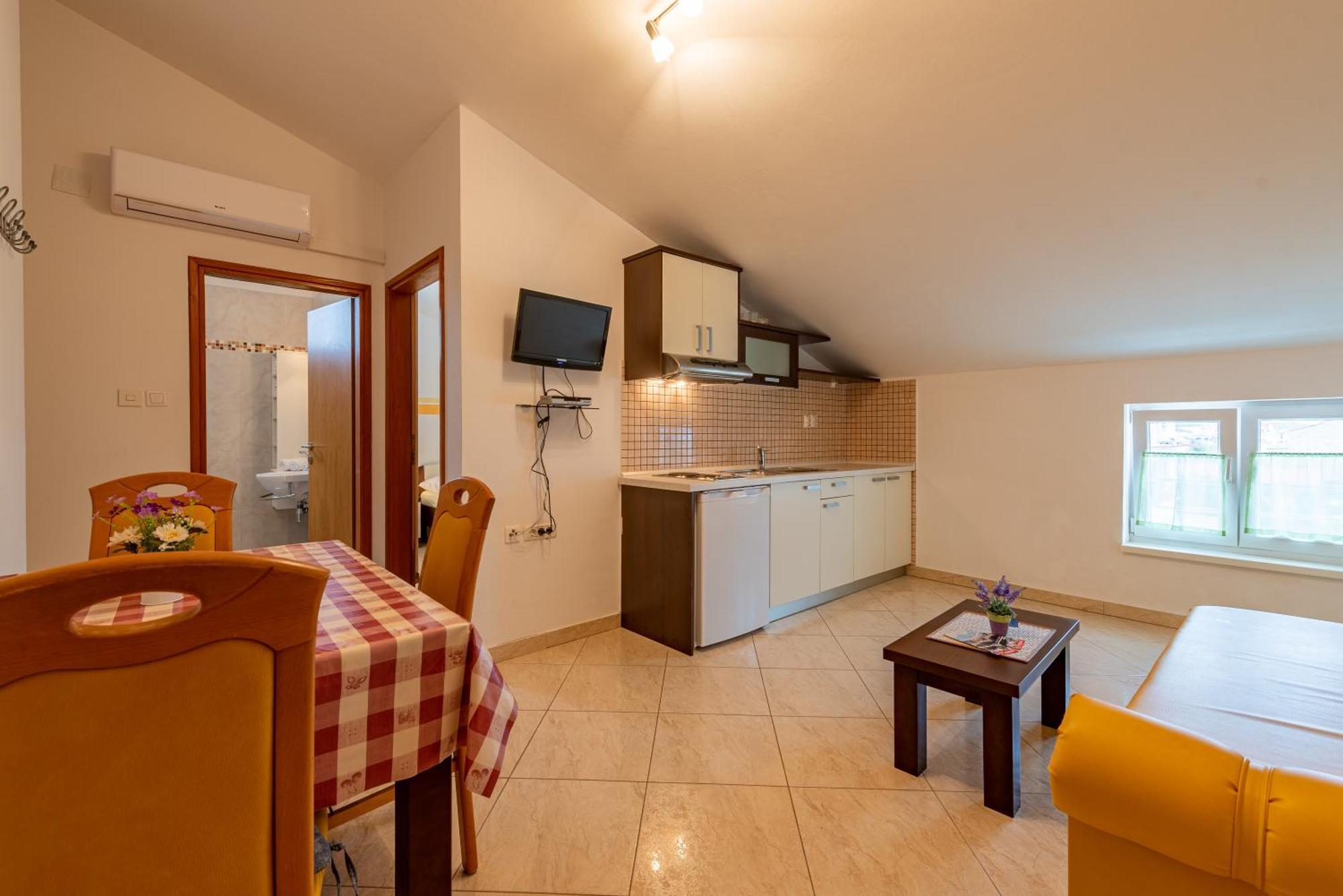 Haus Toni Apartamento Ražanac Exterior foto