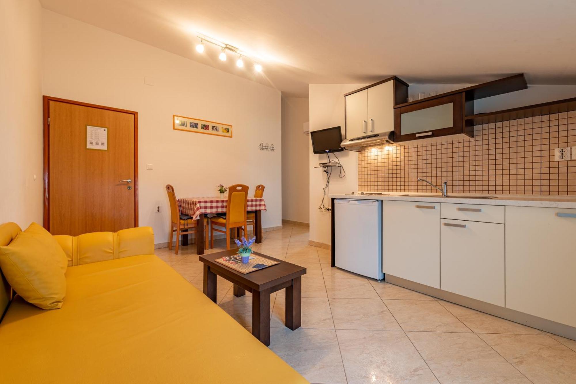 Haus Toni Apartamento Ražanac Exterior foto