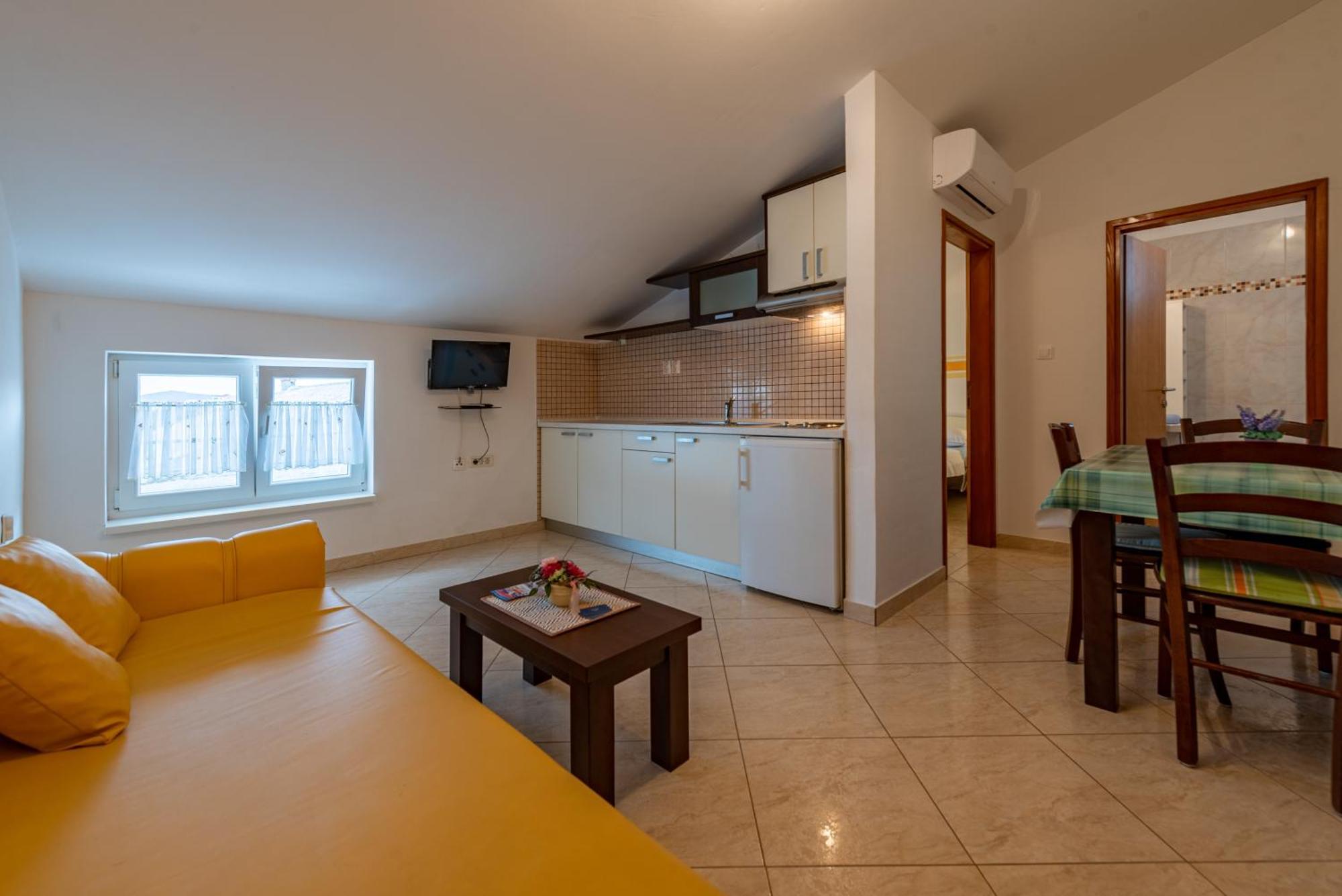 Haus Toni Apartamento Ražanac Quarto foto